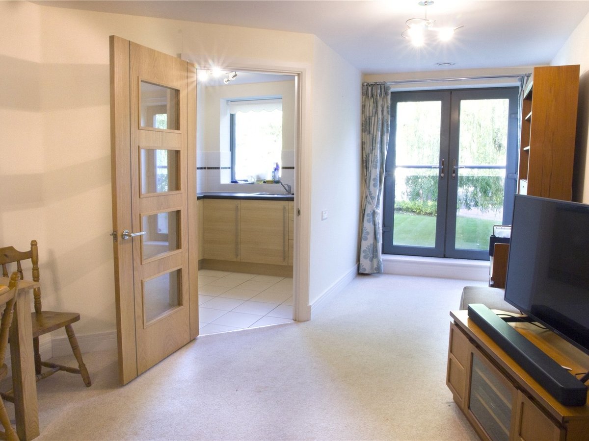 1 bedroom  Flat/Apartment for sale in Cheltenham - Slide-5