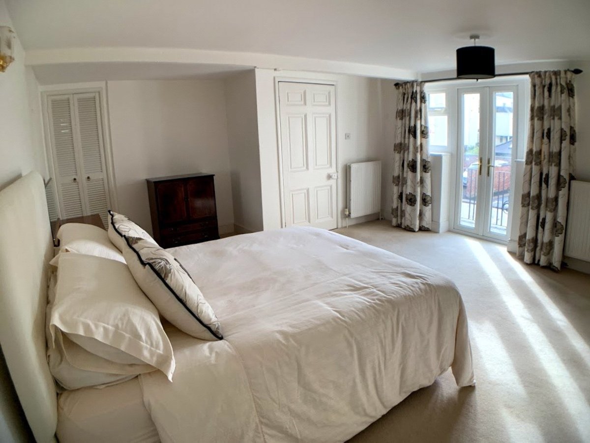 3 bedroom  House for sale in Cheltenham - Slide-10