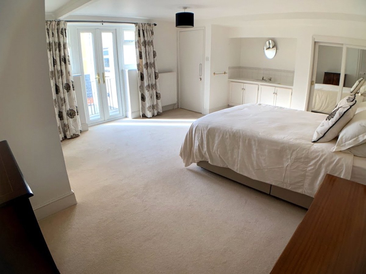 3 bedroom  House for sale in Cheltenham - Slide-7