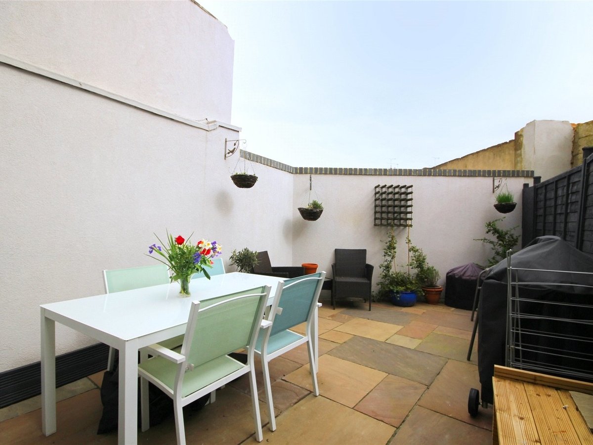 2 bedroom  House for sale in Gloucestershire - Slide-6