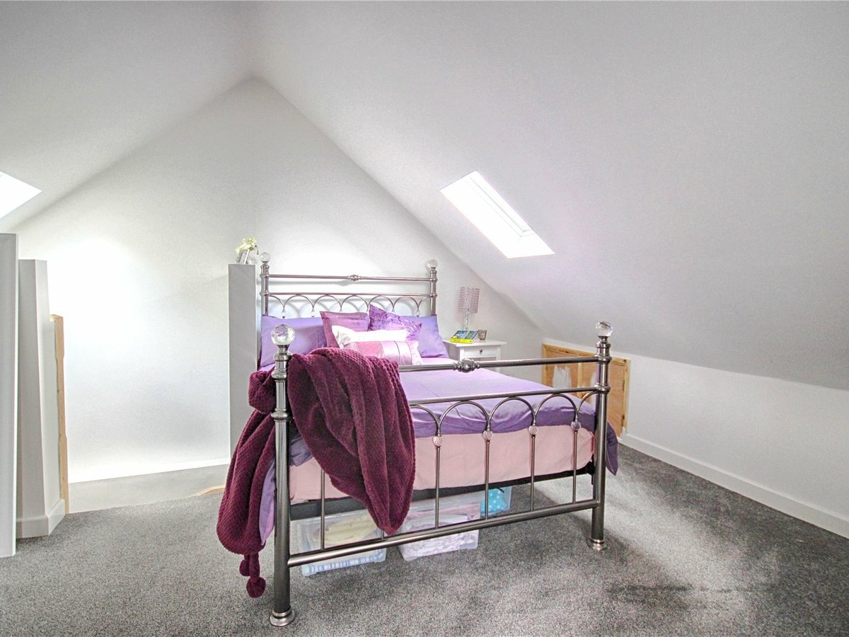 3 bedroom  Bungalow for sale in Gloucestershire - Slide-10