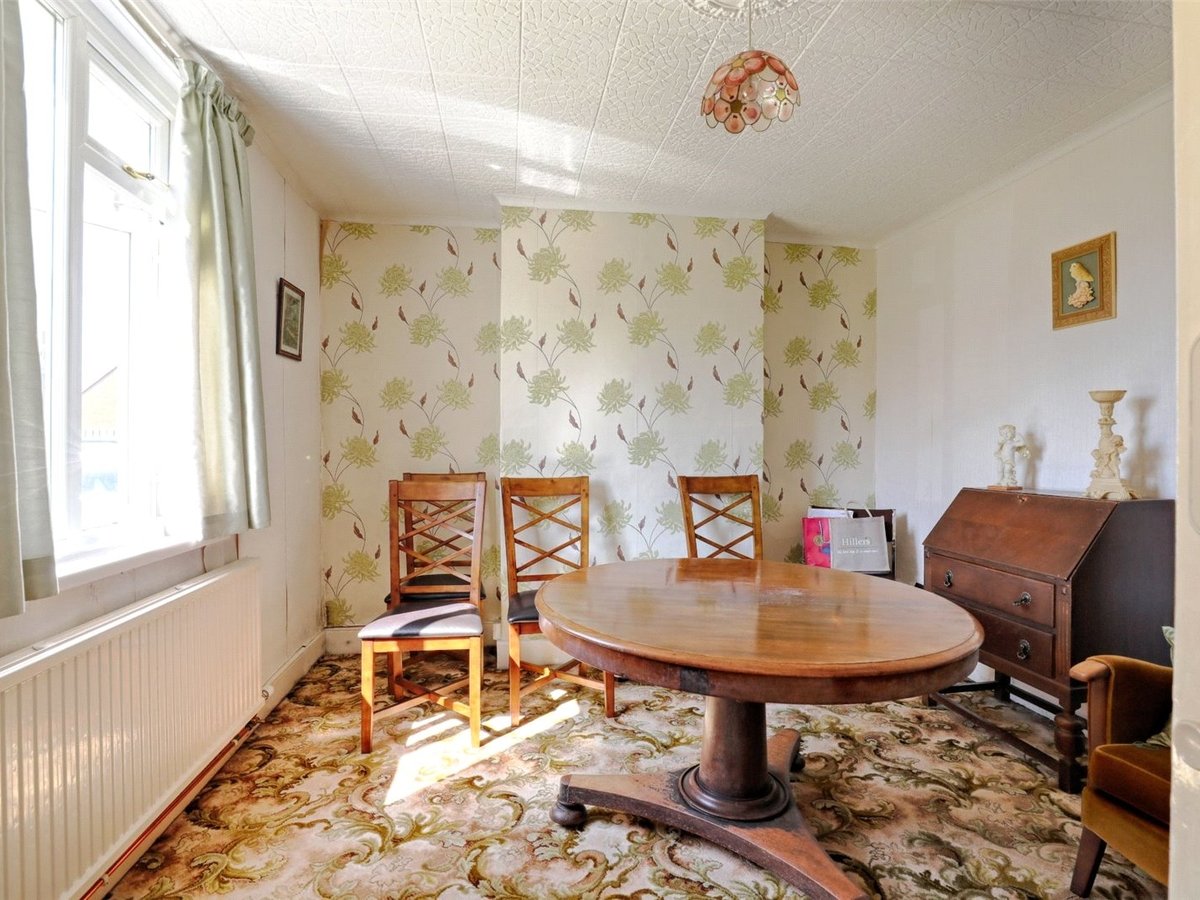 3 bedroom  House for sale in Cheltenham - Slide-7