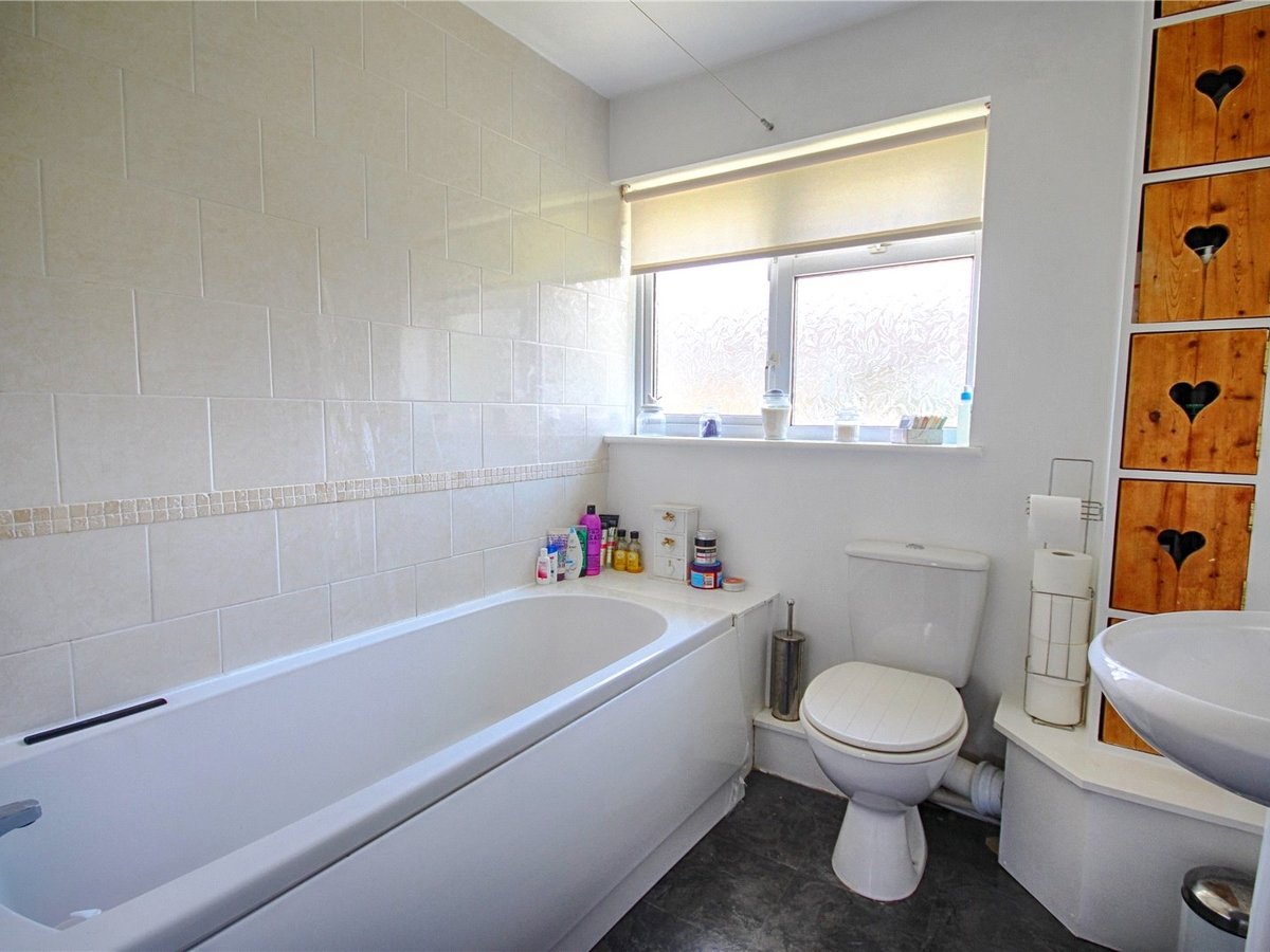 3 bedroom  House for sale in Gloucestershire - Slide-11