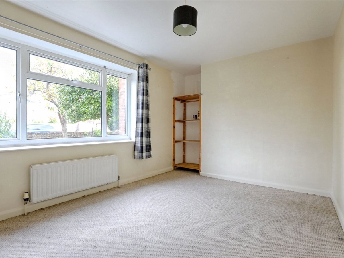 2 bedroom  Flat/Apartment for sale in Gloucestershire - Slide-8