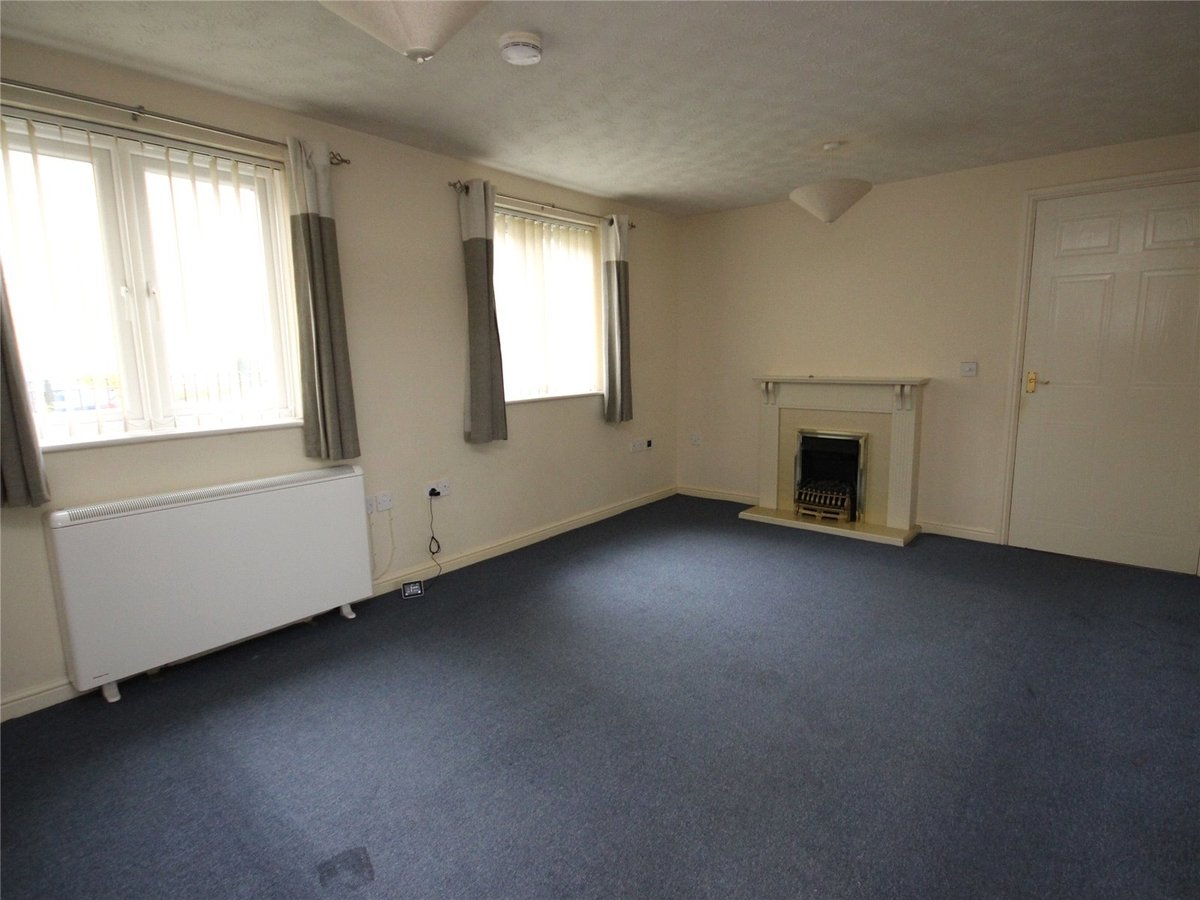 2 bedroom  Flat/Apartment for sale in Cheltenham - Slide-3