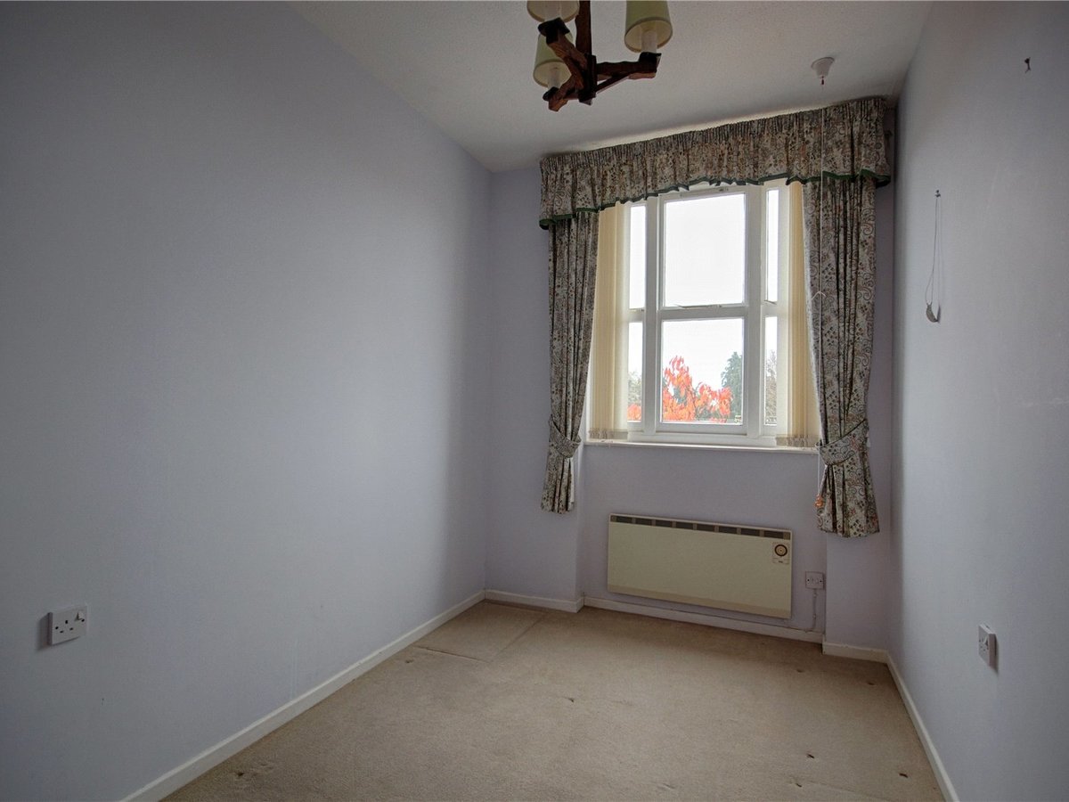 2 bedroom  Flat/Apartment for sale in Tewkesbury - Slide-6