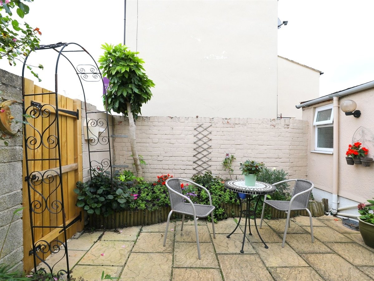 2 bedroom  House for sale in Gloucestershire - Slide-14