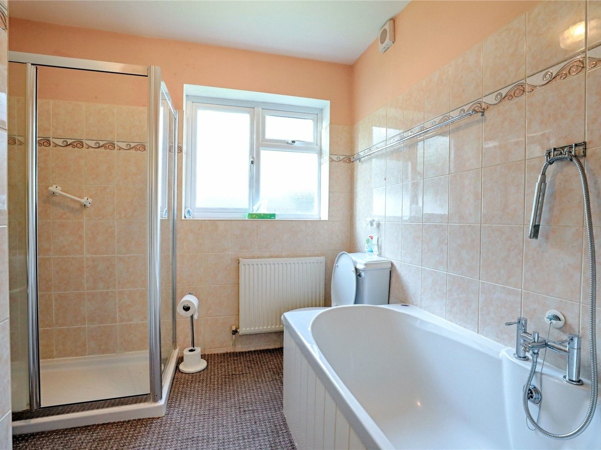 3 bedroom  House,Bungalow for sale in Gloucestershire - Slide-14