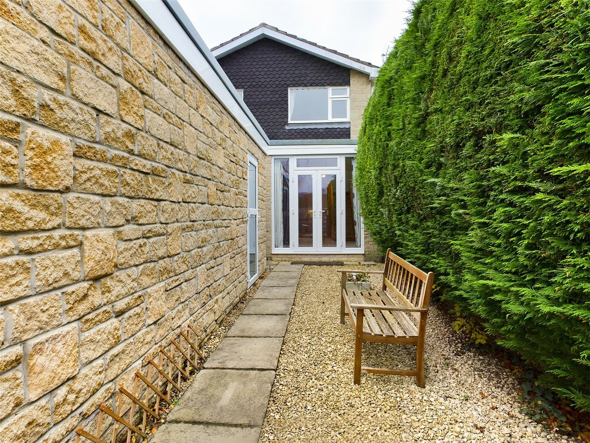 4 bedroom  House for sale in Gloucestershire - Slide-16