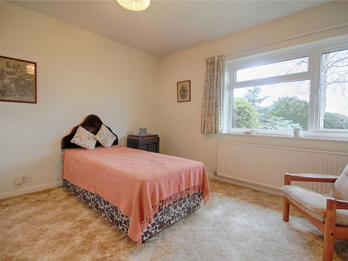 3 bedroom  Bungalow for sale in Gloucestershire - Slide-11