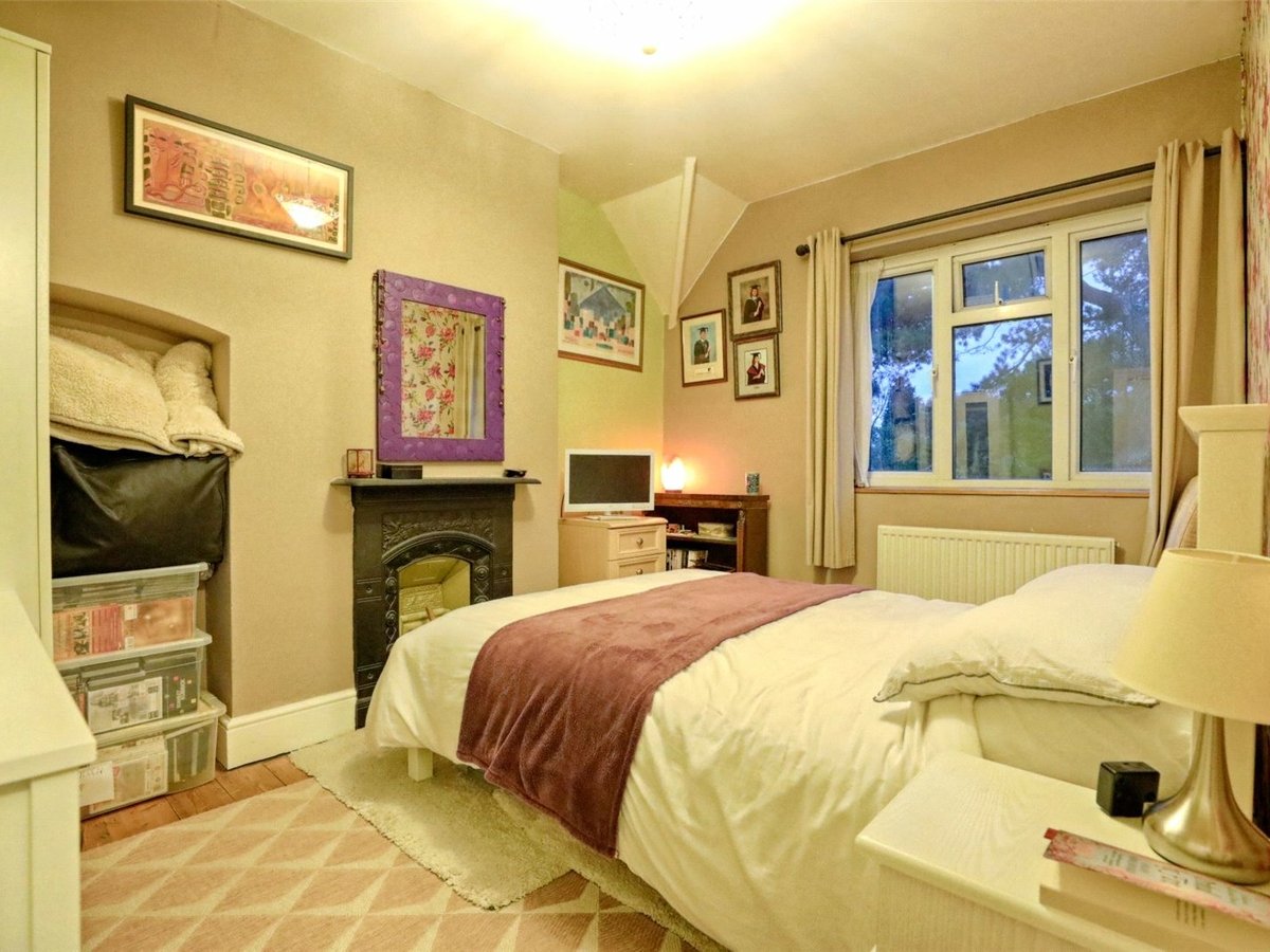 2 bedroom  House for sale in Cheltenham - Slide-7