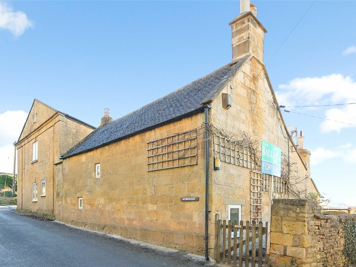 2 bedroom  House for sale in Gloucestershire - Slide-1