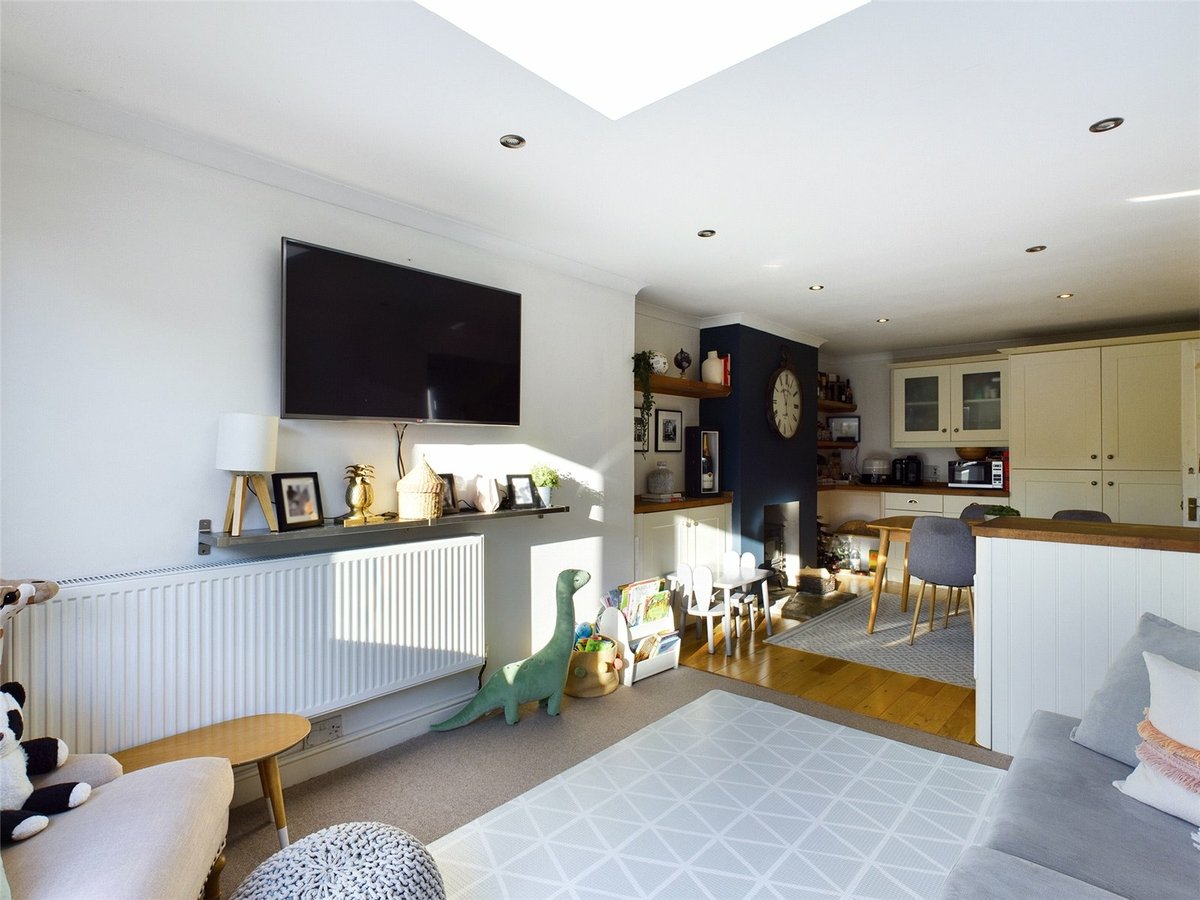 3 bedroom  House for sale in Gloucestershire - Slide-8