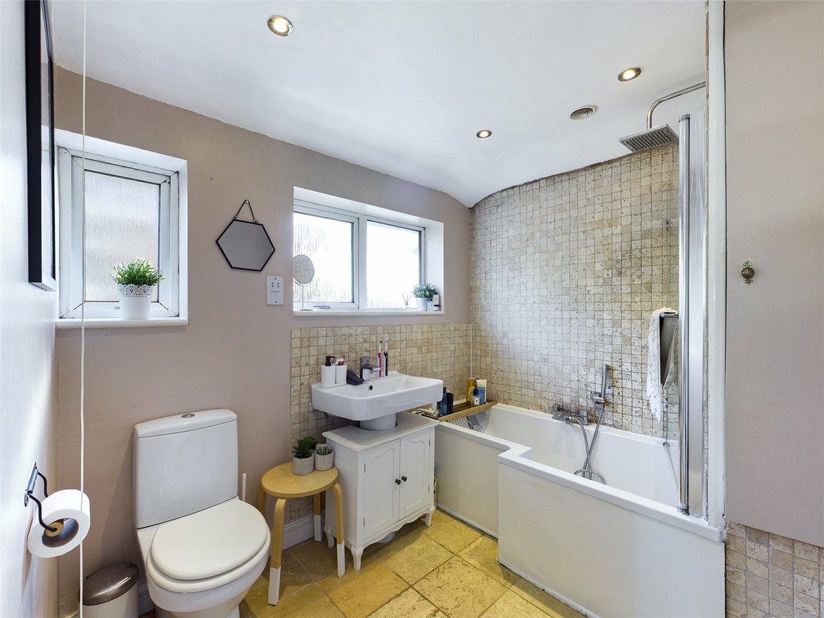 3 bedroom  House for sale in Gloucestershire - Slide-14