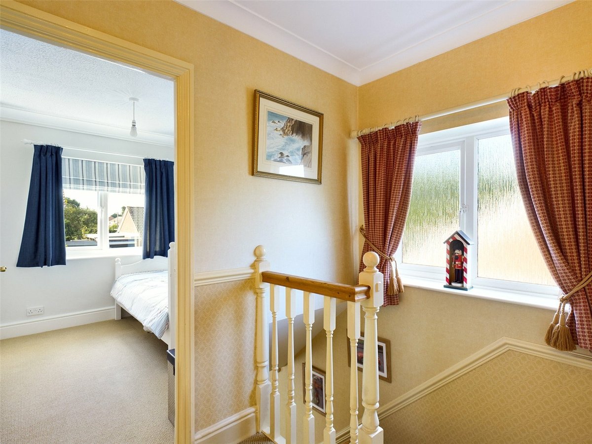 3 bedroom  House for sale in Cheltenham - Slide-14