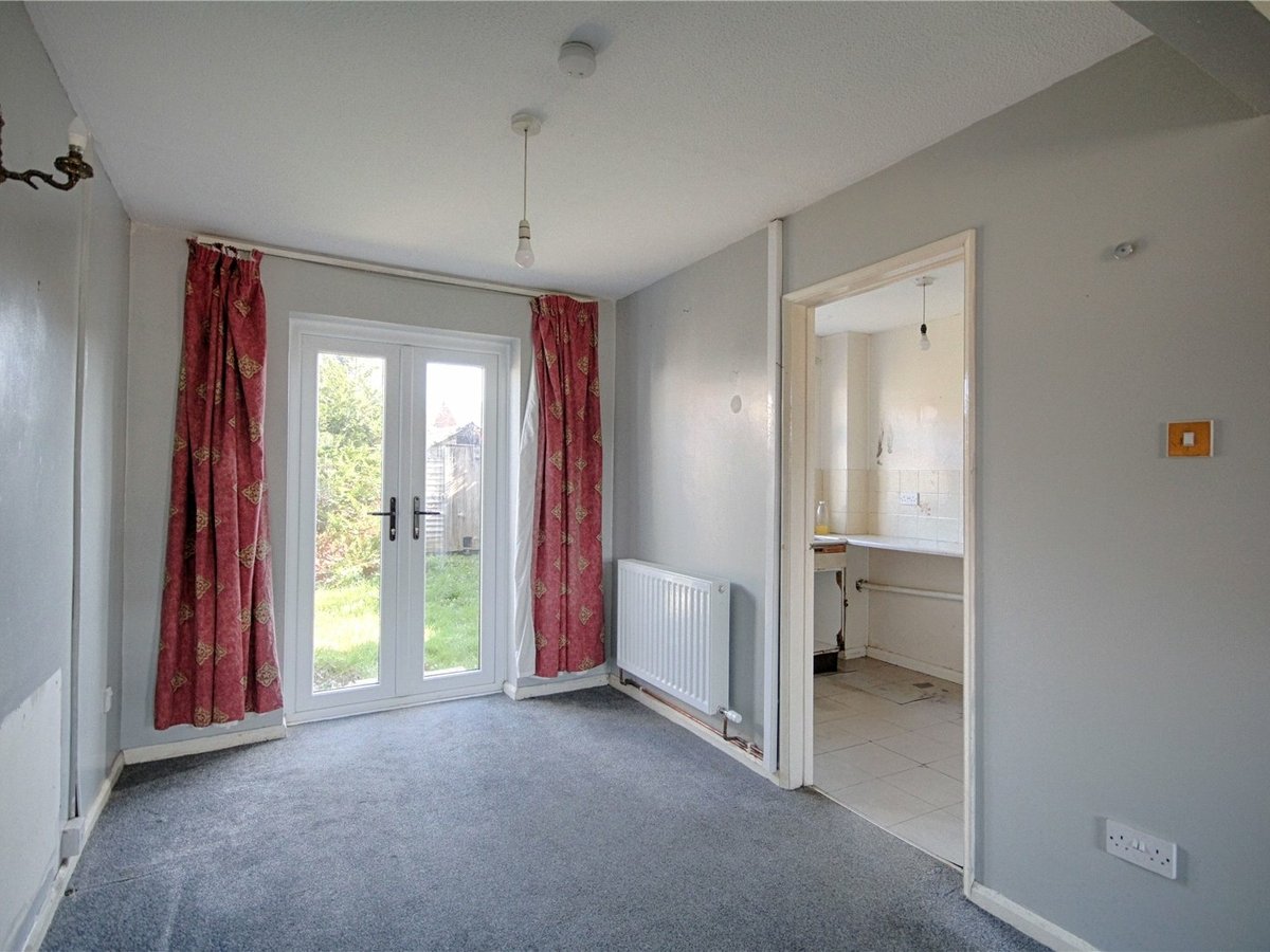 1 bedroom  House for sale in Gloucestershire - Slide-4