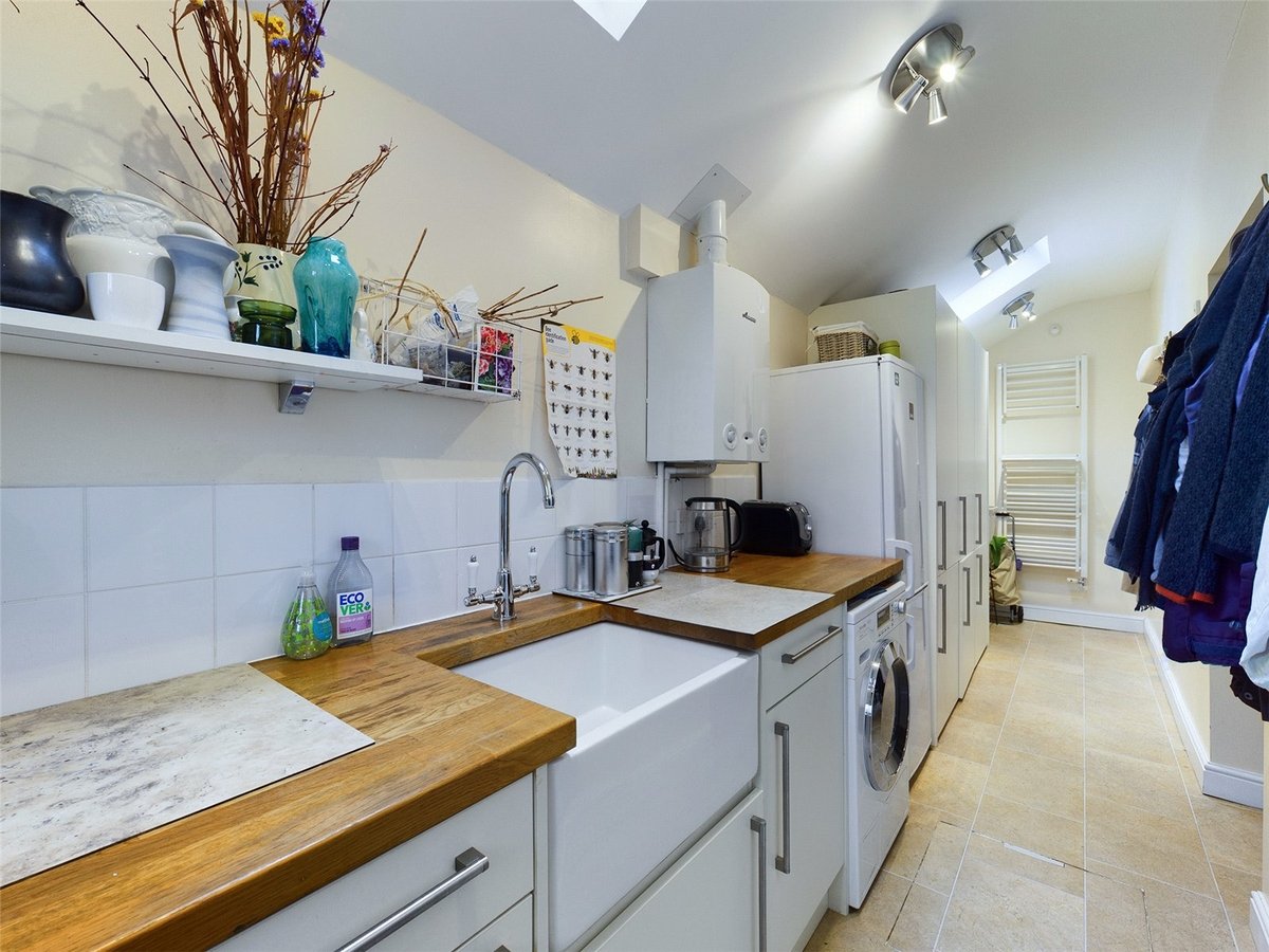 4 bedroom  House for sale in Gloucestershire - Slide-7