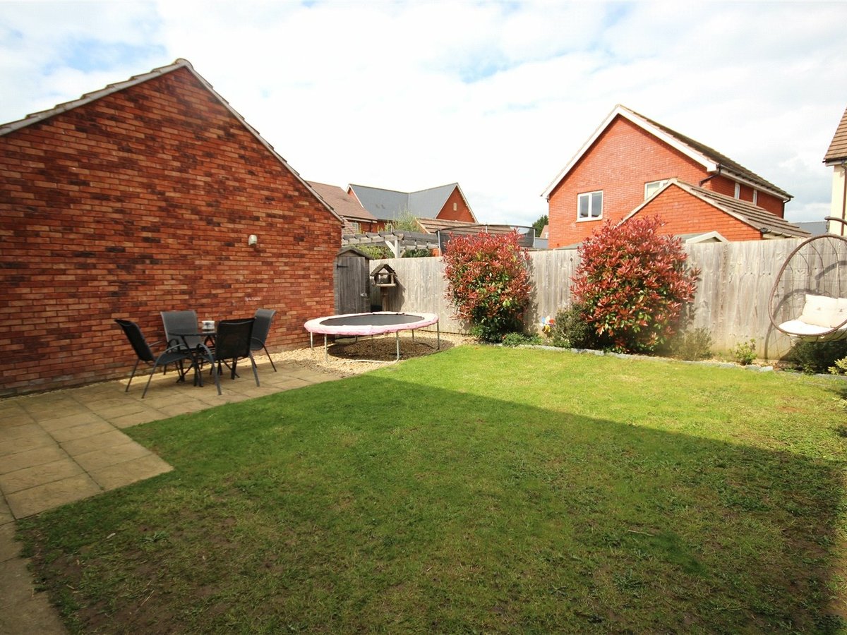 3 bedroom  House for sale in Gloucestershire - Slide-5