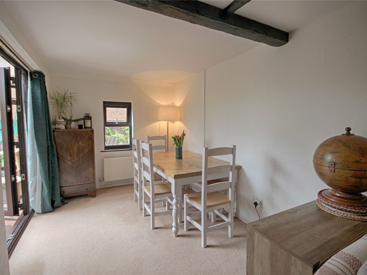 3 bedroom  House for sale in Cheltenham - Slide-5