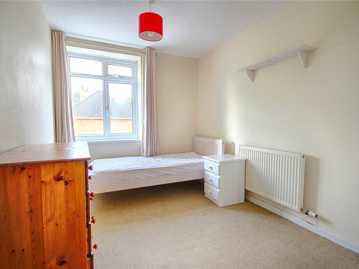 4 bedroom  Flat/Apartment for sale in Gloucestershire - Slide-4