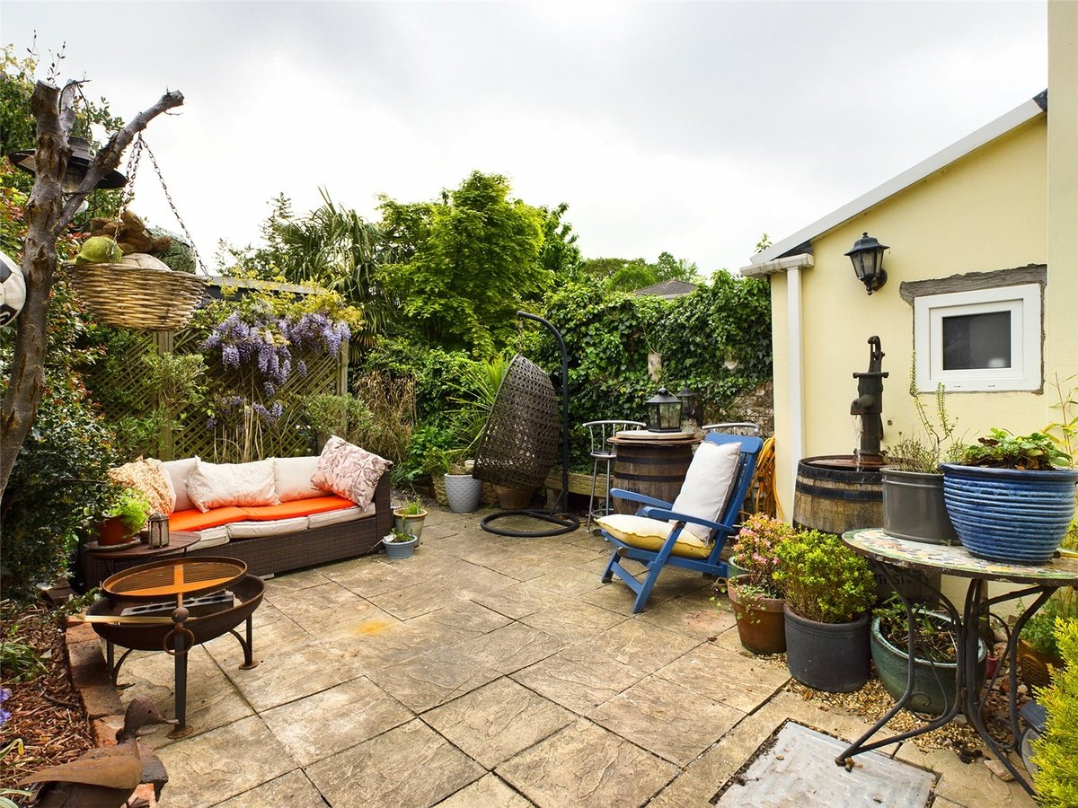 2 bedroom  House for sale in Gloucestershire - Slide-17