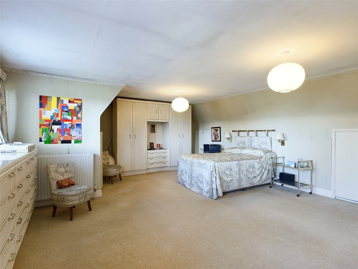 3 bedroom  House for sale in Cheltenham - Slide-14