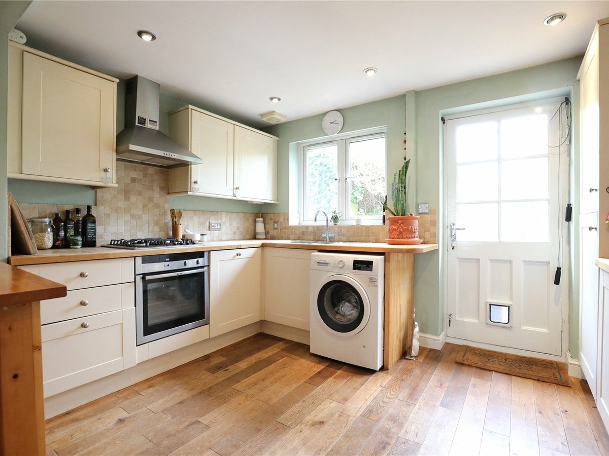2 bedroom  House for sale in Gloucestershire - Slide-3