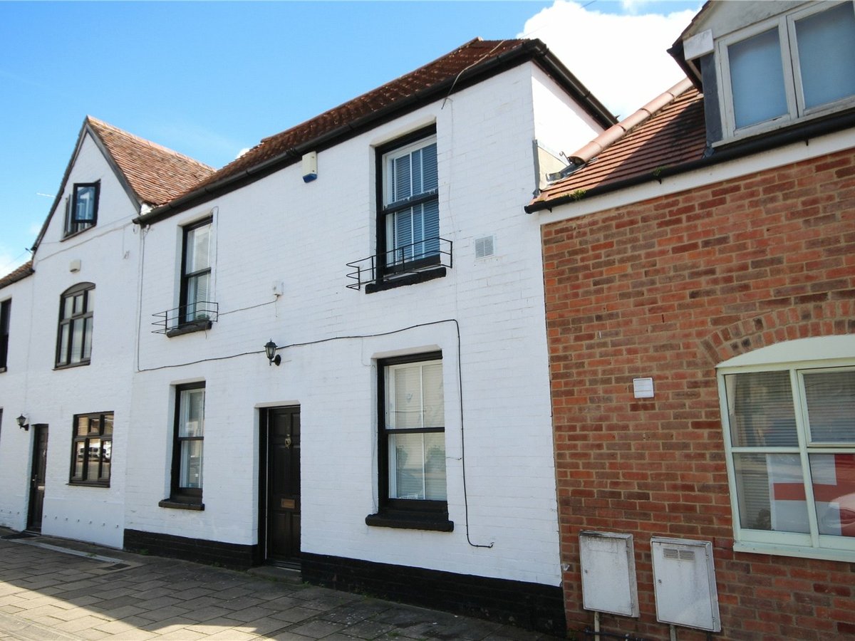 2 bedroom  House for sale in Gloucestershire - Slide-1
