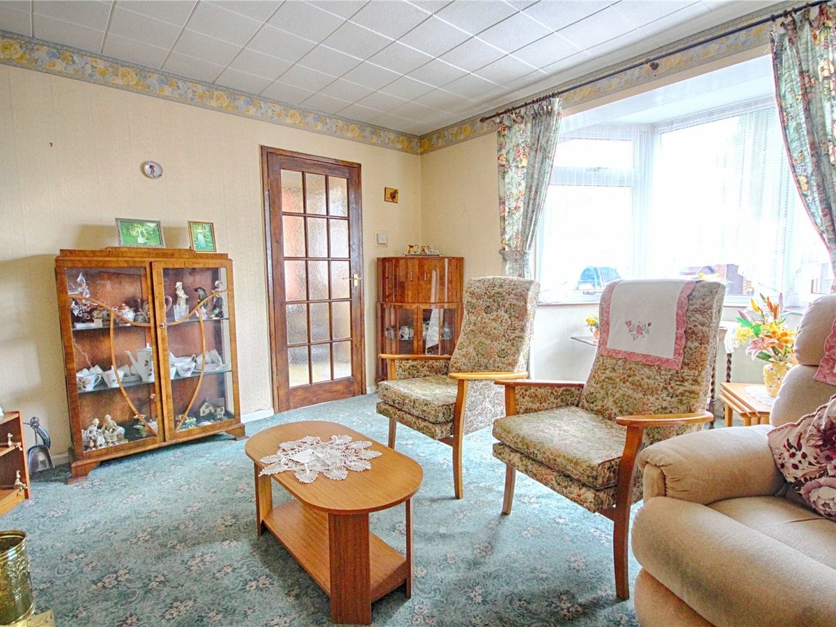3 bedroom  House for sale in Gloucestershire - Slide-6