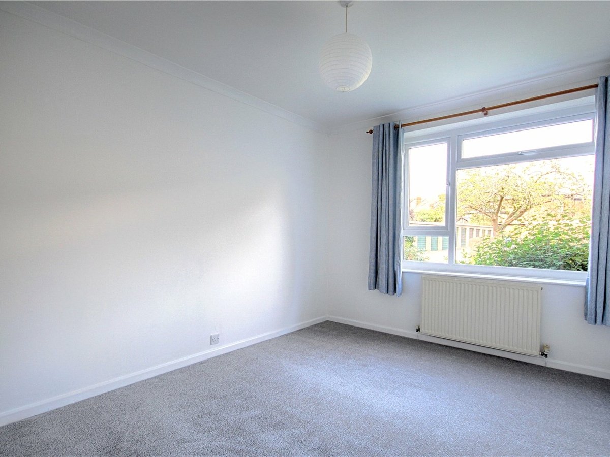 2 bedroom  Flat/Apartment for sale in Gloucestershire - Slide-10