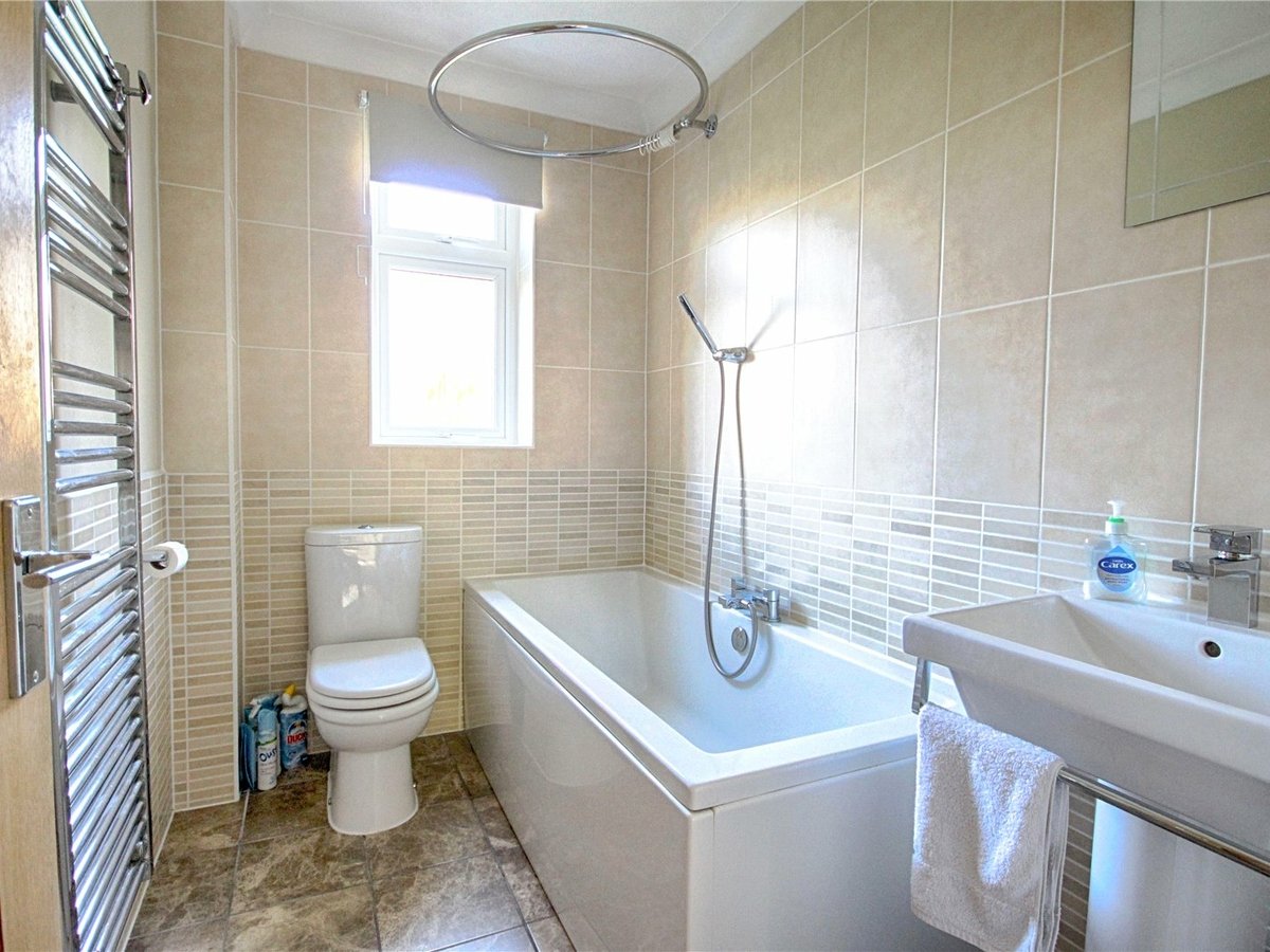 2 bedroom  Flat/Apartment for sale in Gloucestershire - Slide-13