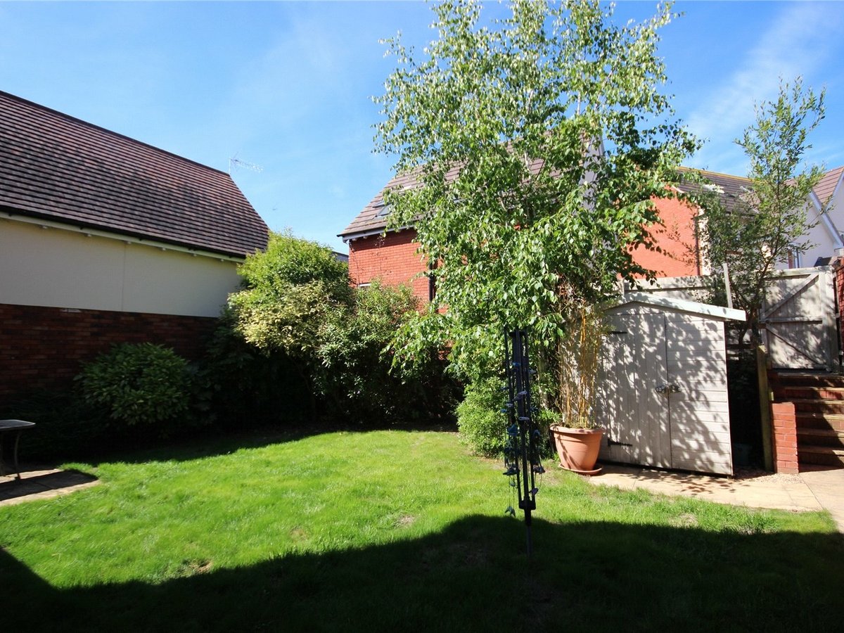 4 bedroom  House for sale in Gloucestershire - Slide-6