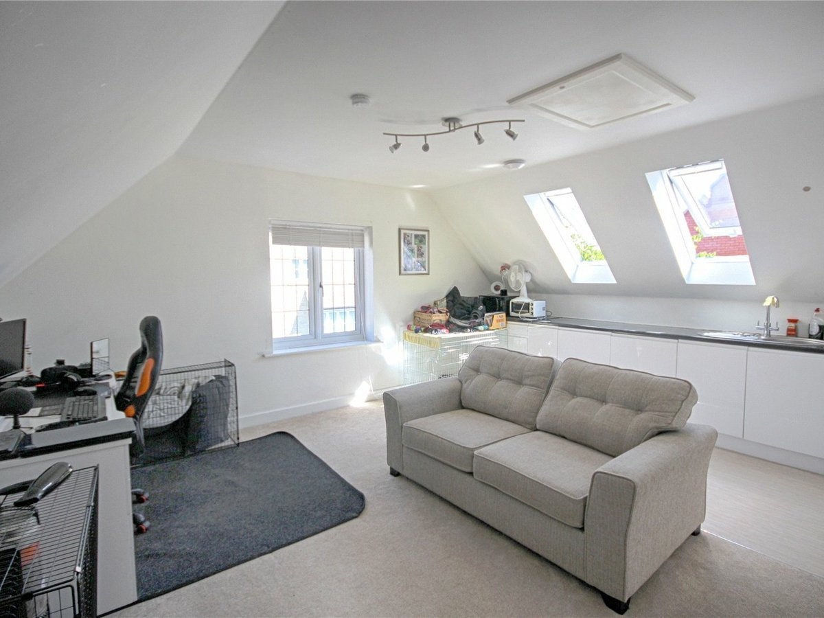 4 bedroom  House for sale in Gloucestershire - Slide-10