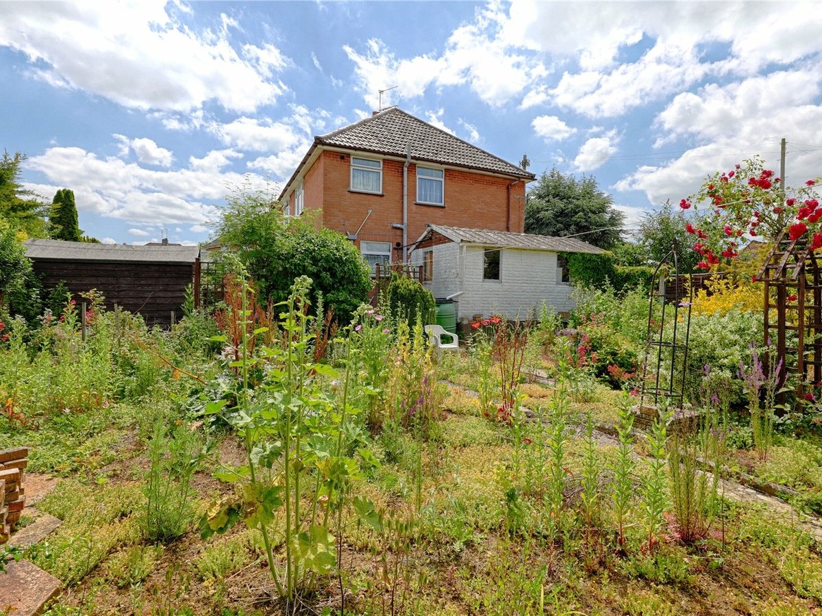 2 bedroom  House for sale in Gloucestershire - Slide-3