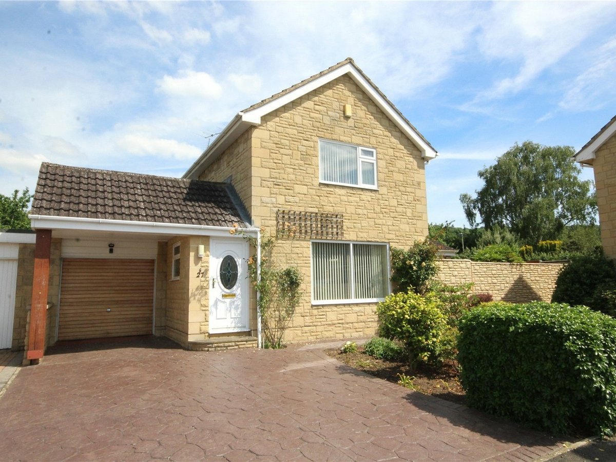 3 bedroom  House for sale in Gloucestershire - Slide-1