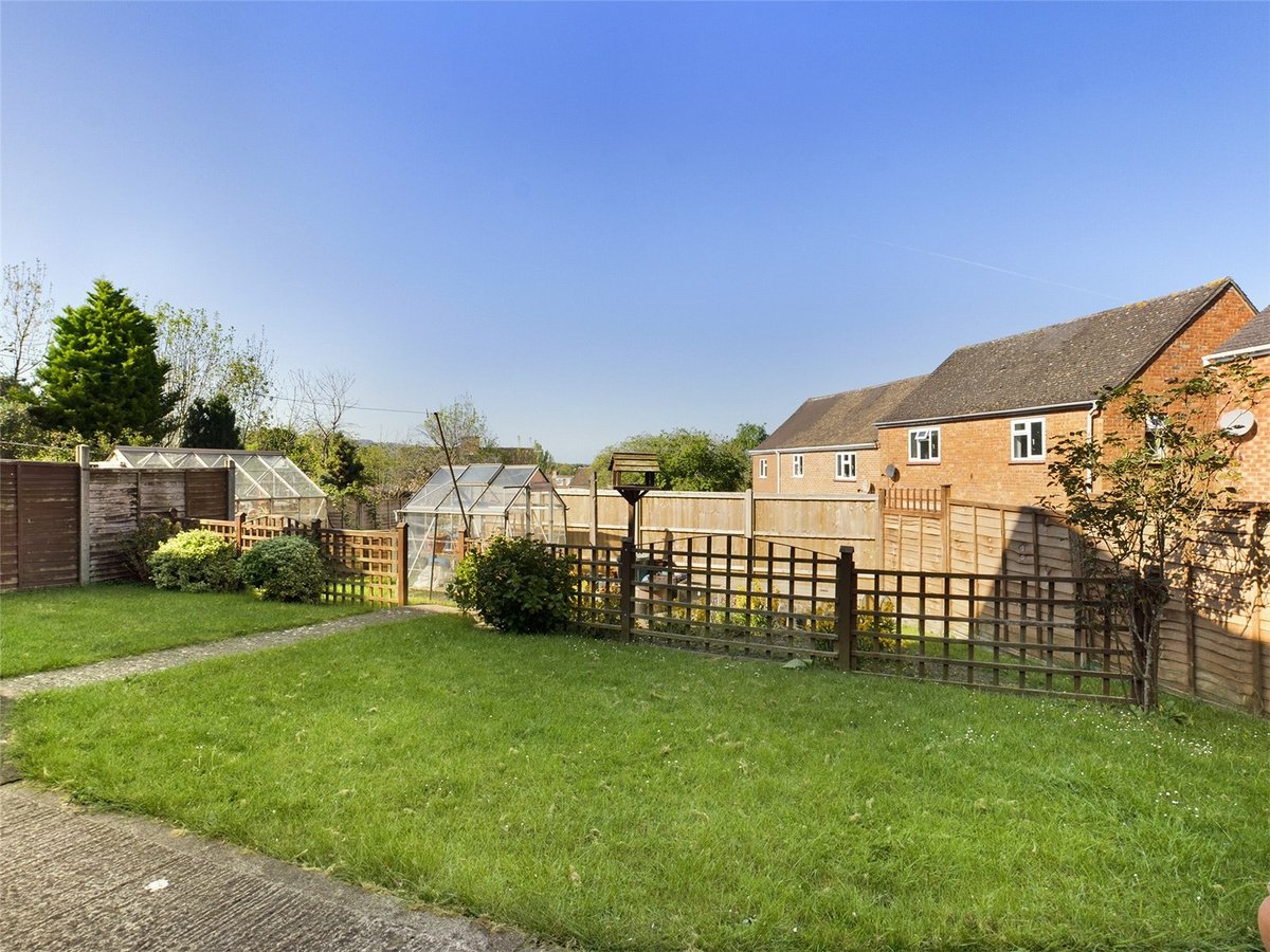 3 bedroom  House for sale in Gloucestershire - Slide-2