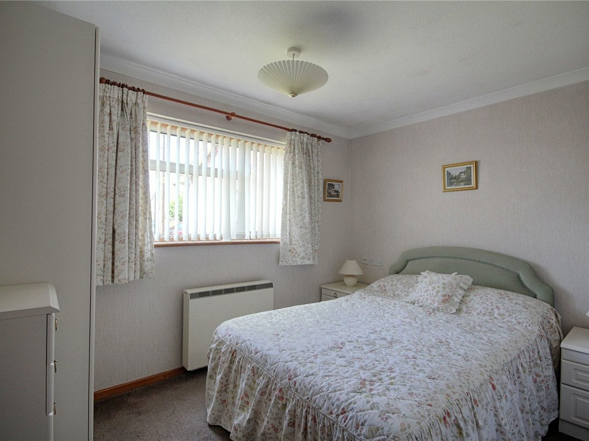 3 bedroom  Bungalow for sale in Gloucestershire - Slide-10