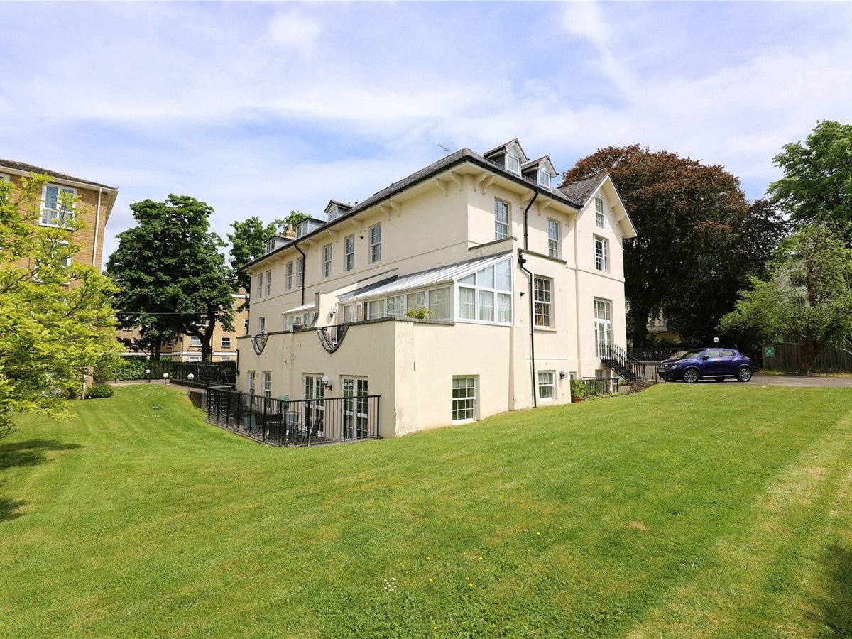 1 bedroom  Flat/Apartment for sale in Gloucestershire - Slide-13